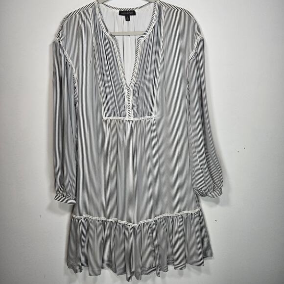 Banana Republic Dresses & Skirts - Banana Republic Black And White Striped Dress. Size Medium